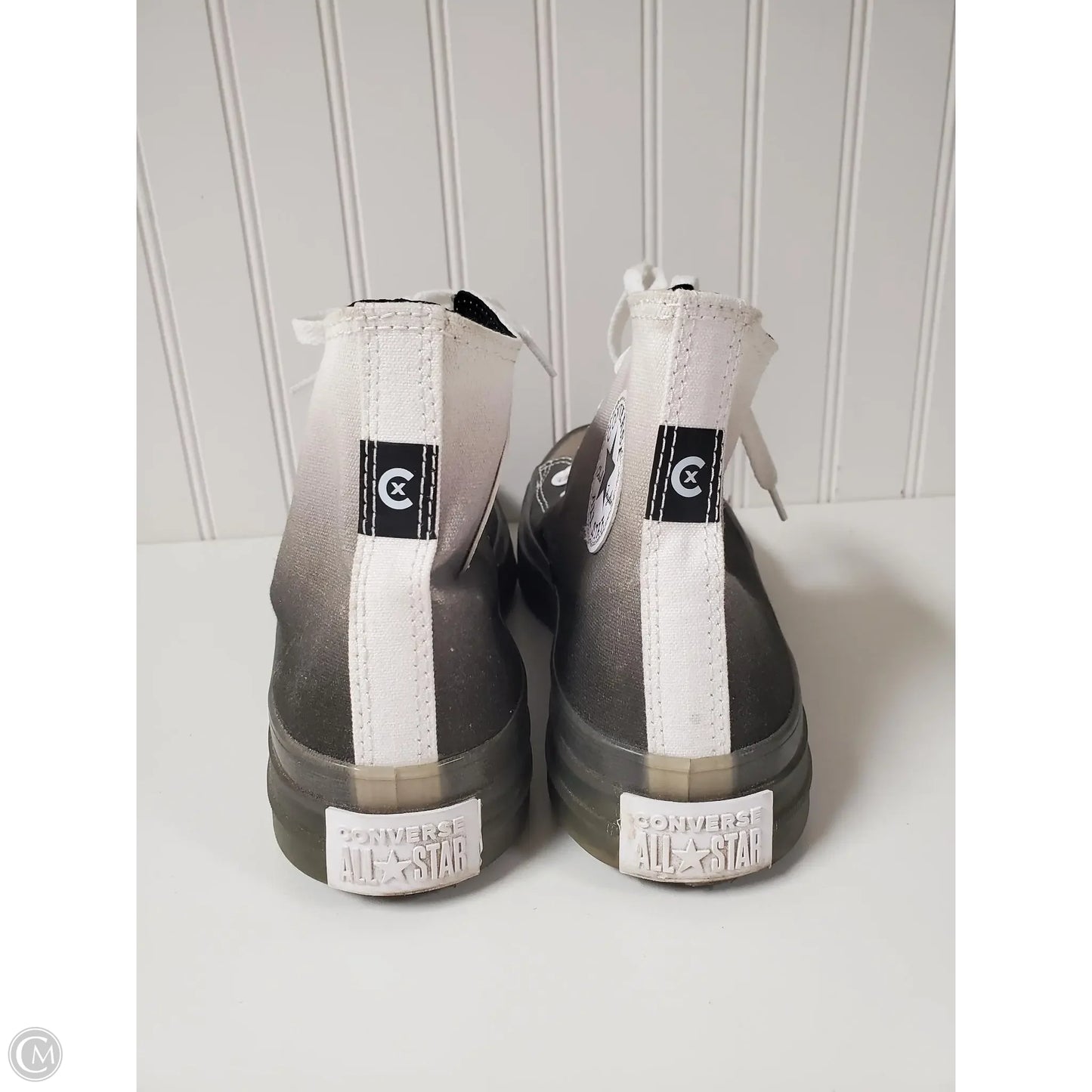 Shoes Sneakers By Converse In Grey & White, Size: 11