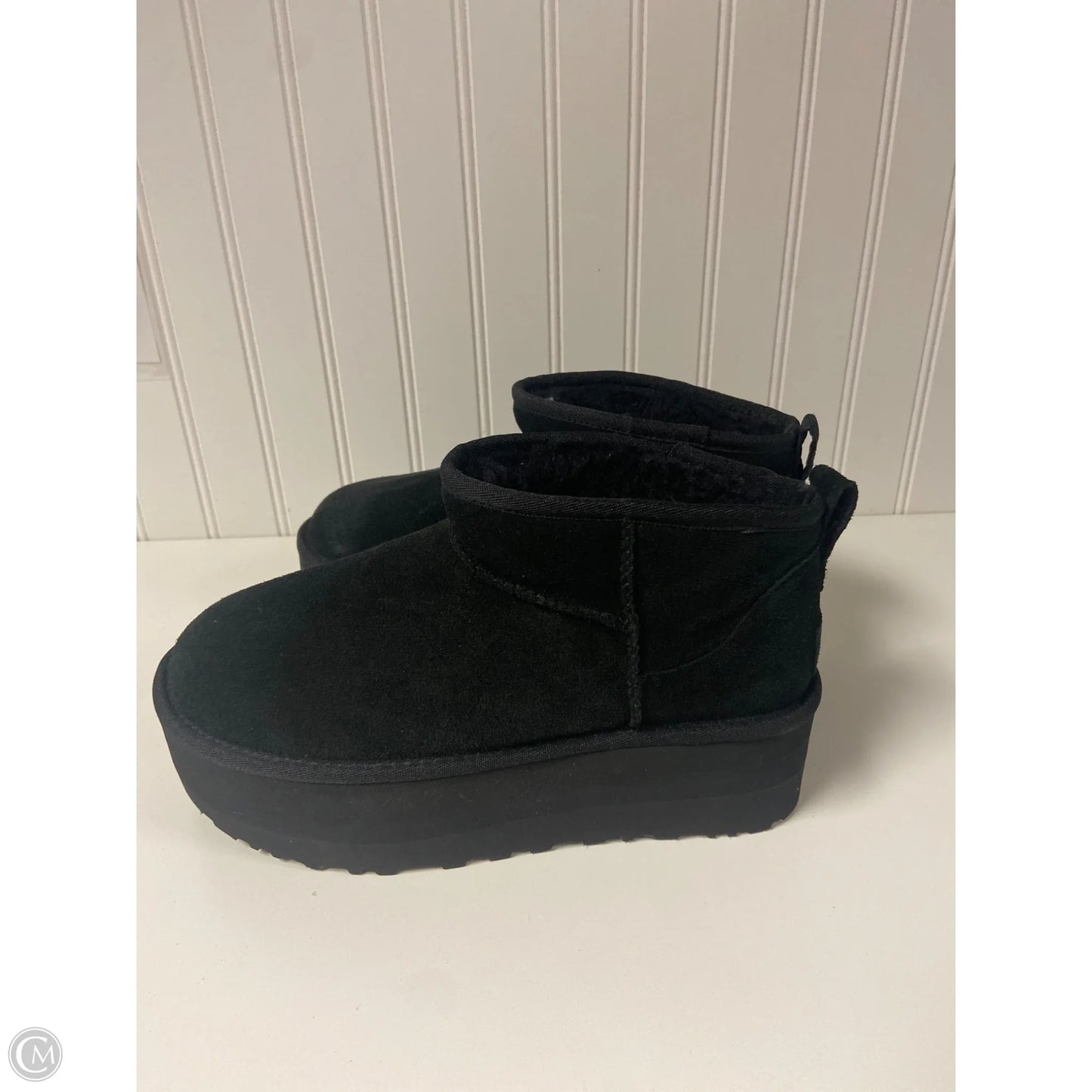 Shoes Designer By Ugg In Black, Size: 8