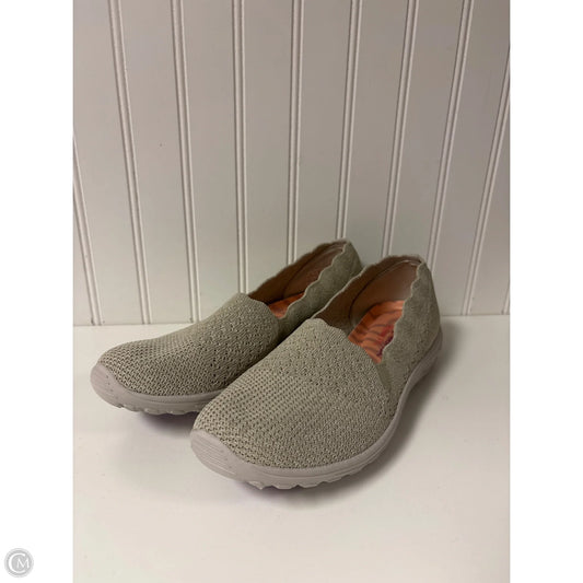 Shoes Flats By Skechers In Beige, Size: 10