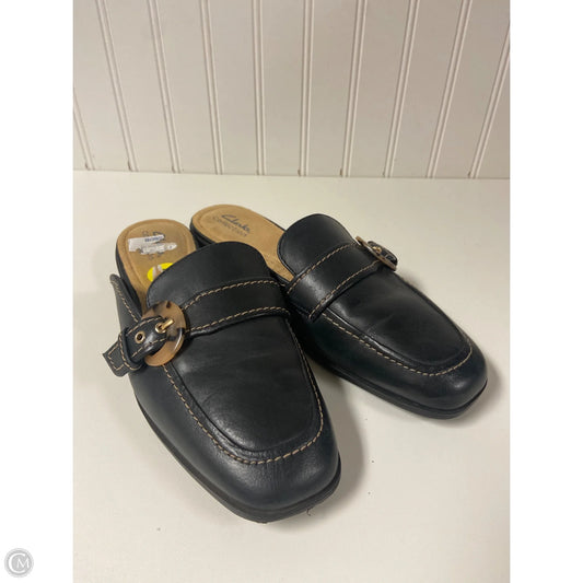 Shoes Flats By Clarks In Black, Size: 10