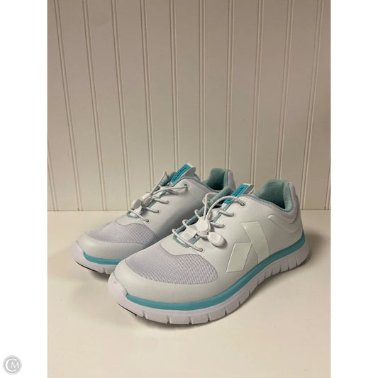 Shoes Sneakers By Cmb In White, Size: 8.5
