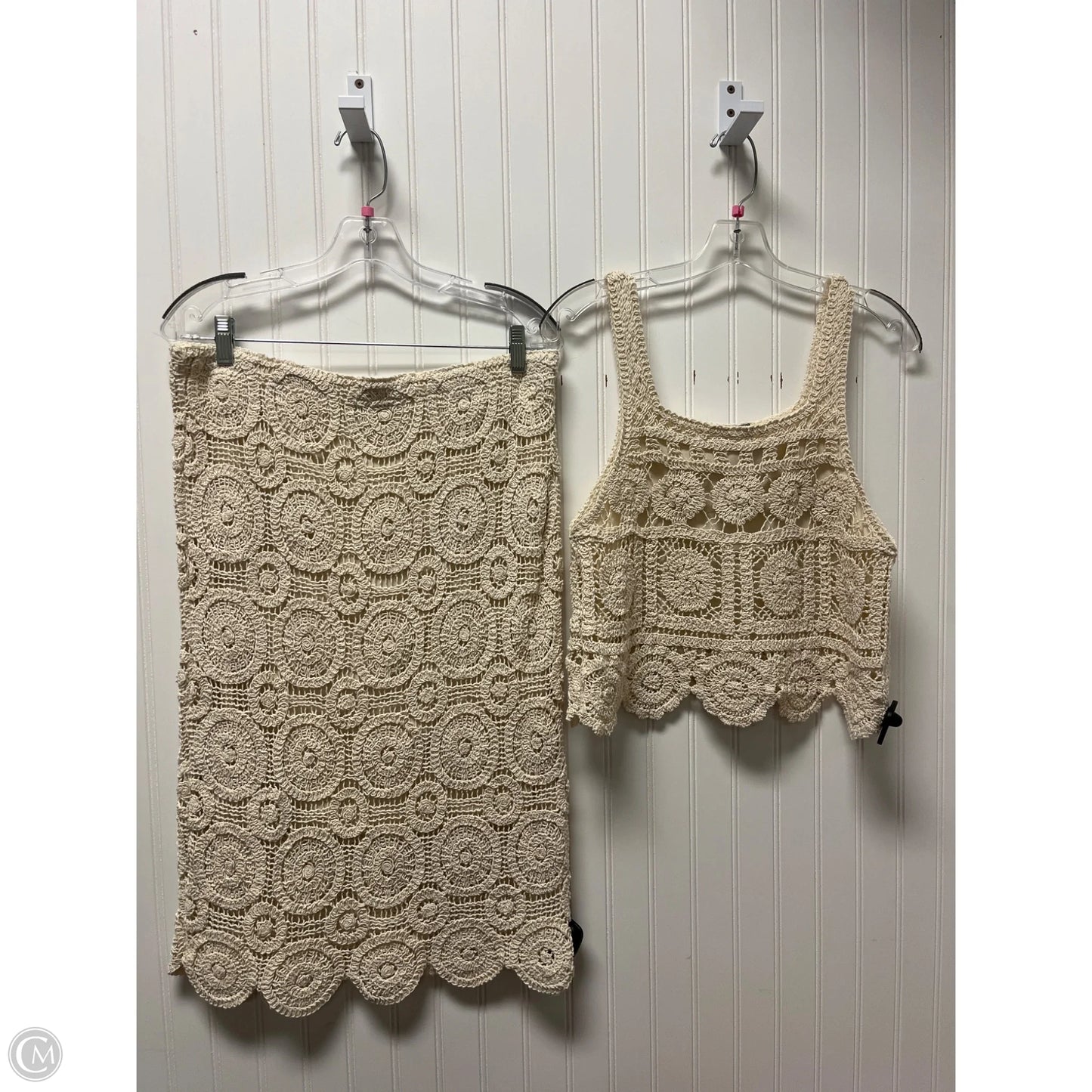 Skirt Set 2pc By Clothes Mentor In Beige, Size: L