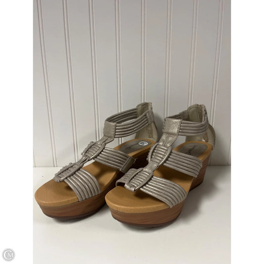 Sandals Heels Wedge By Bare Traps In Grey, Size: 8.5