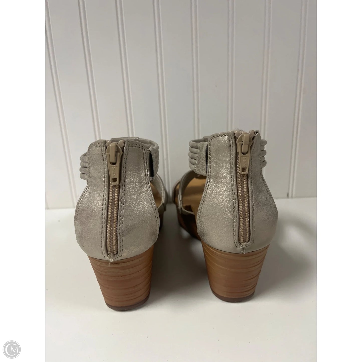 Sandals Heels Wedge By Bare Traps In Grey, Size: 8.5