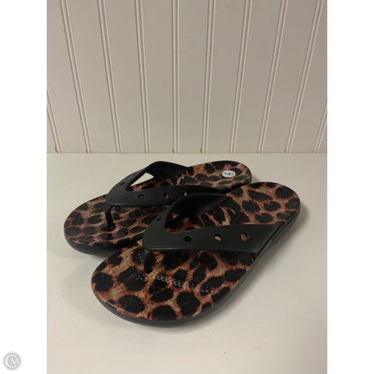 Sandals Flip Flops By Crocs In Animal Print, Size: 7