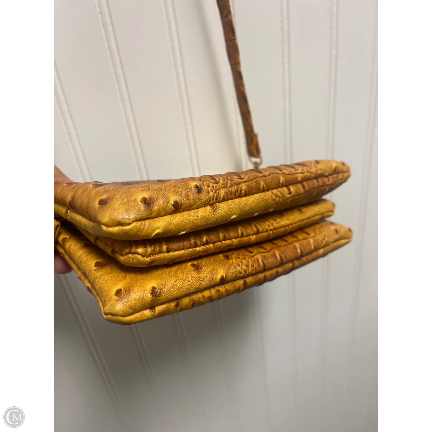 Crossbody By Clothes Mentor, Size: Small