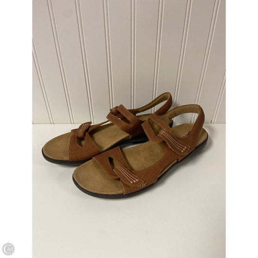 Sandals Flats By Clothes Mentor In Brown, Size: 11