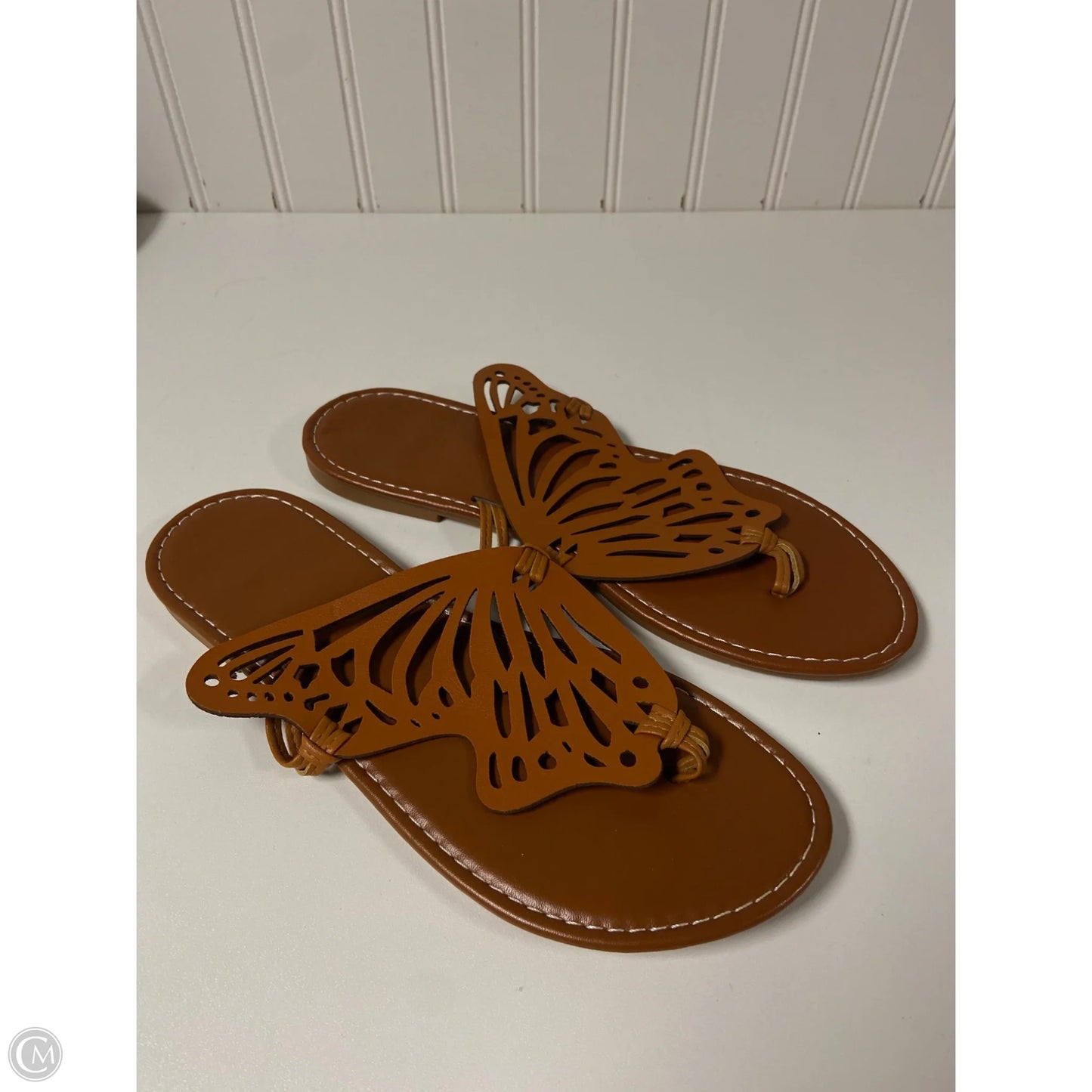 Sandals Flats By Clothes Mentor In Tan, Size: 8.5
