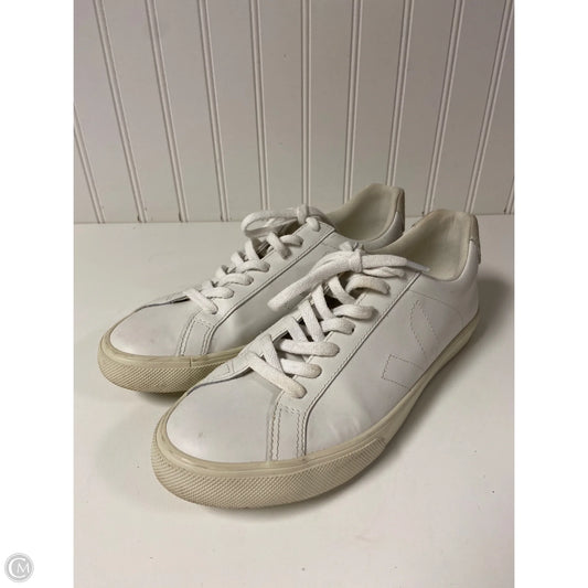Shoes Sneakers By Veja In White, Size: 10