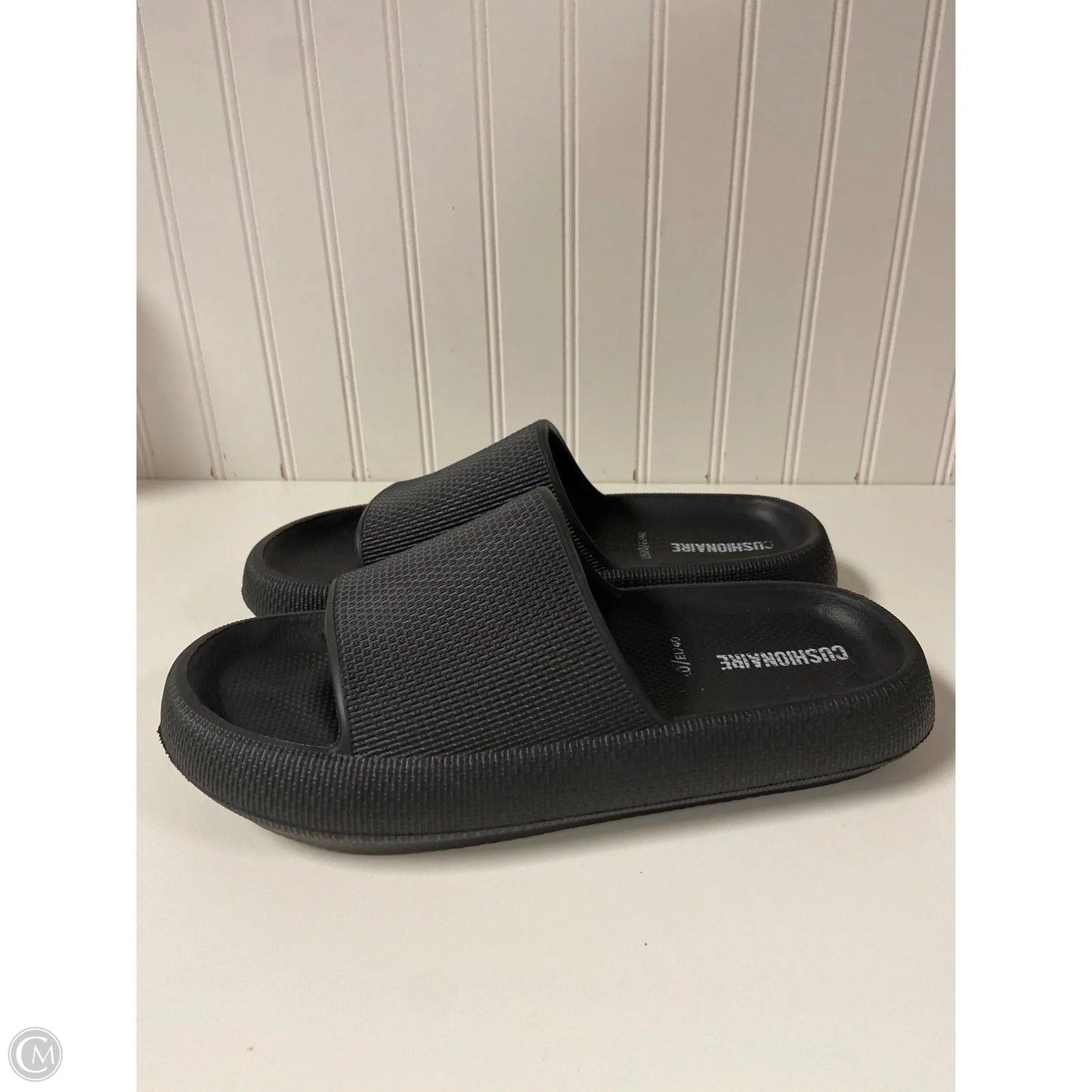 Sandals Flats By Cushionaire In Black, Size: 10