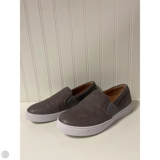 Shoes Flats By Vionic In Grey, Size: 6
