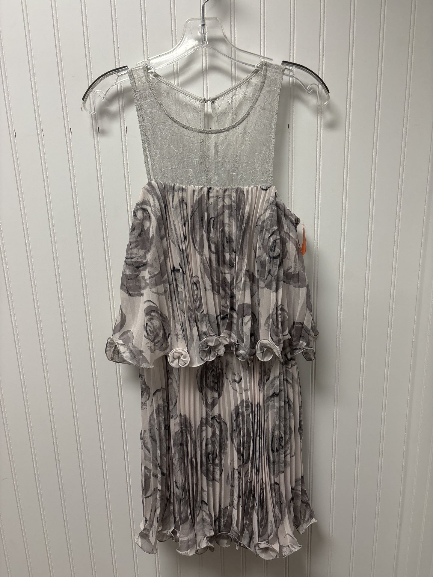 Dress Party Short By Bcbgmaxazria  Size: S