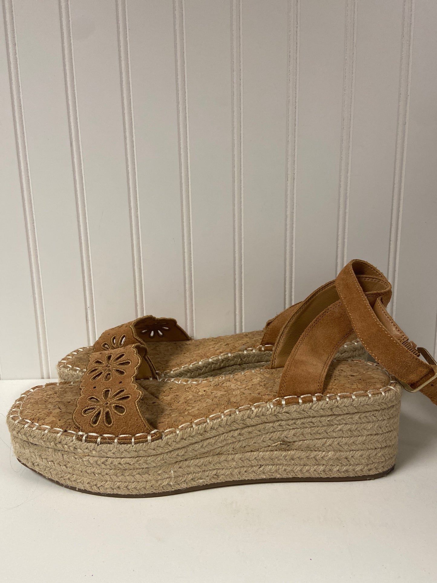 Tan Sandals Heels Wedge Crown Vintage, Size 9.5