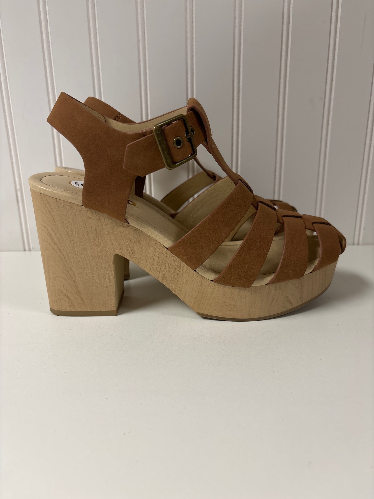 Sandals Heels Block By Clothes Mentor In Brown & Tan, Size: 8