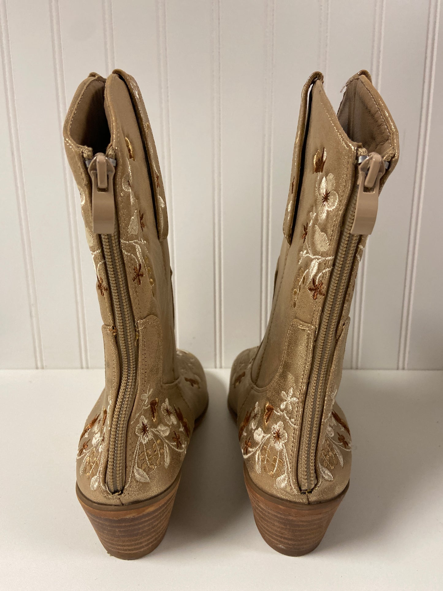 Boots Western By Comfortview In Gold, Size: 8.5