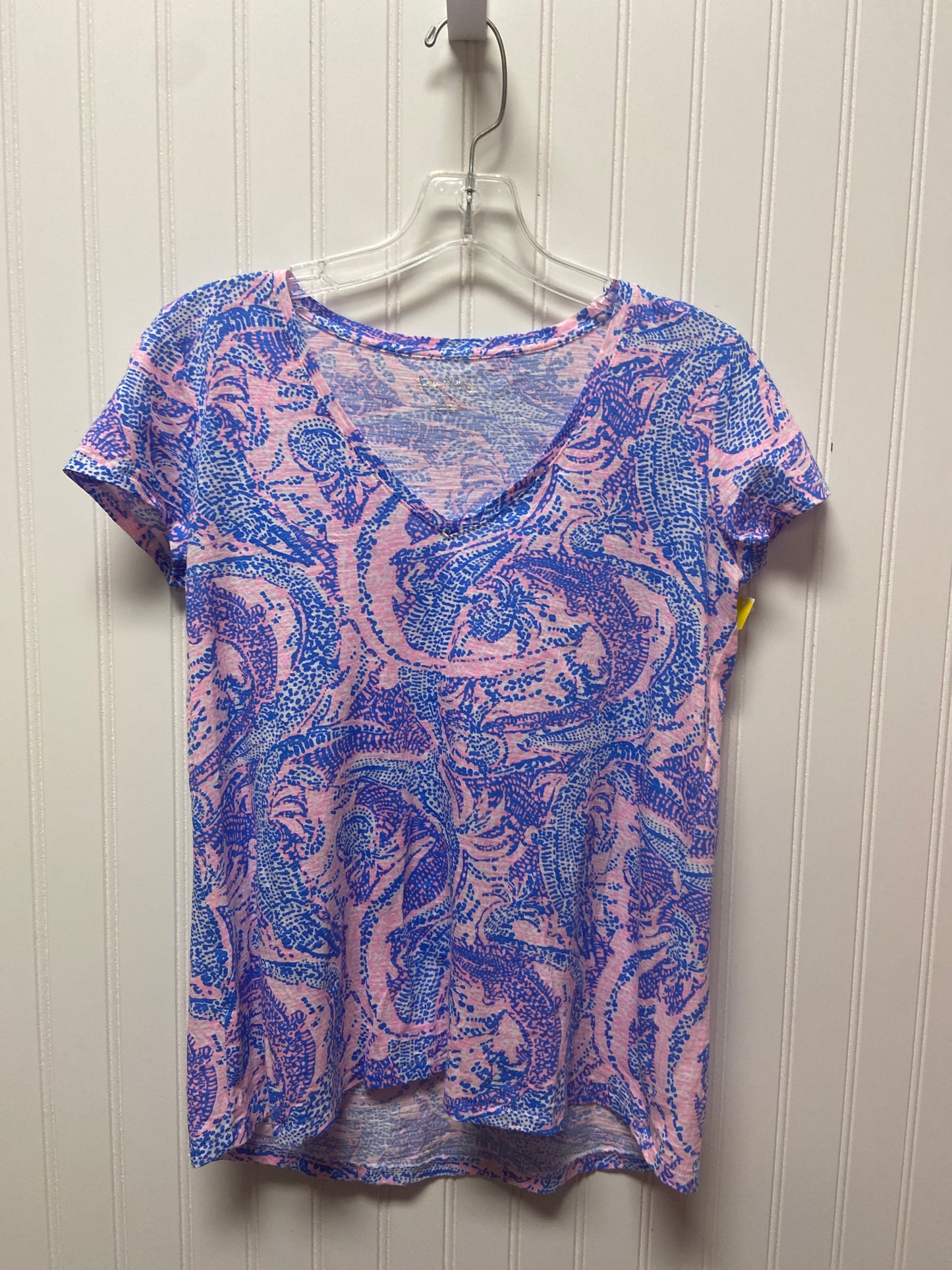 Top Short Sleeve Designer By Lilly Pulitzer In Blue & Pink, Size: Xs