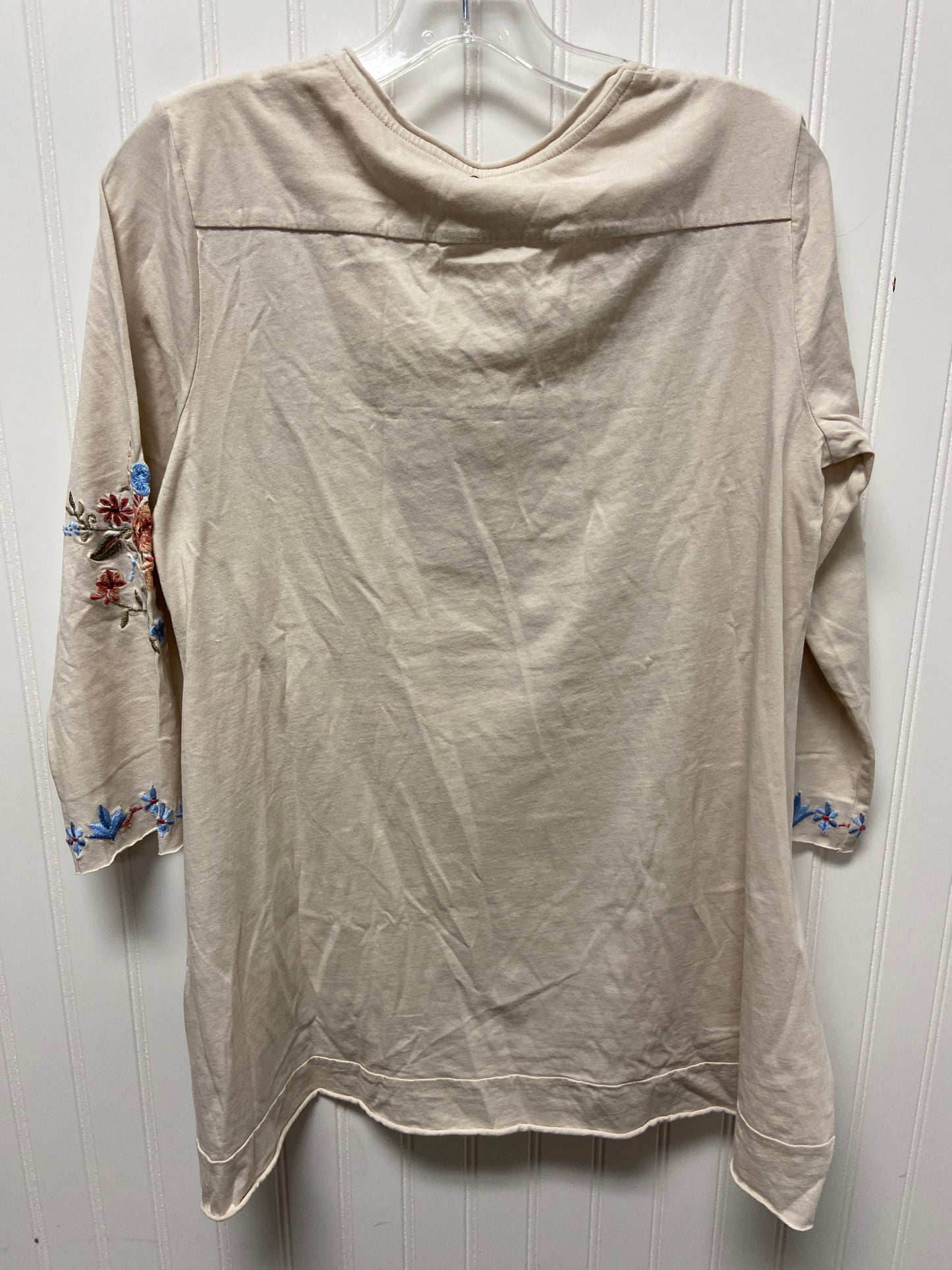 Top Long Sleeve By Clothes Mentor In Cream, Size: S