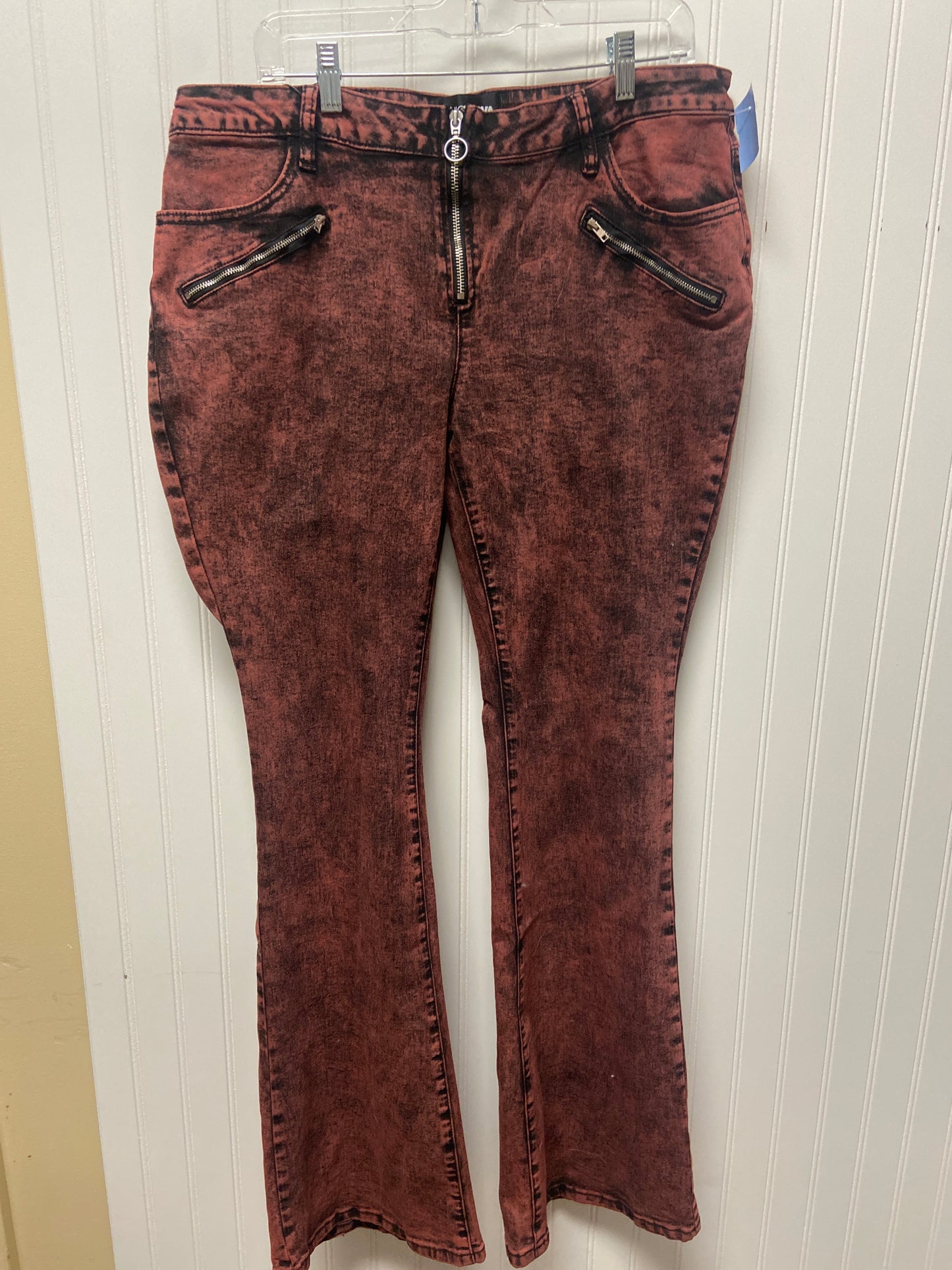 Jeans Flared By Fashion Nova In Red Denim, Size: 16