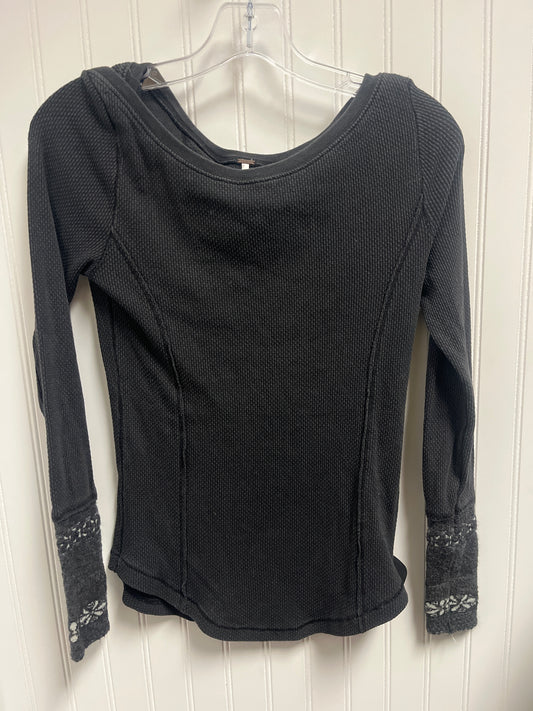 Top Long Sleeve By Free People In Black, Size: M