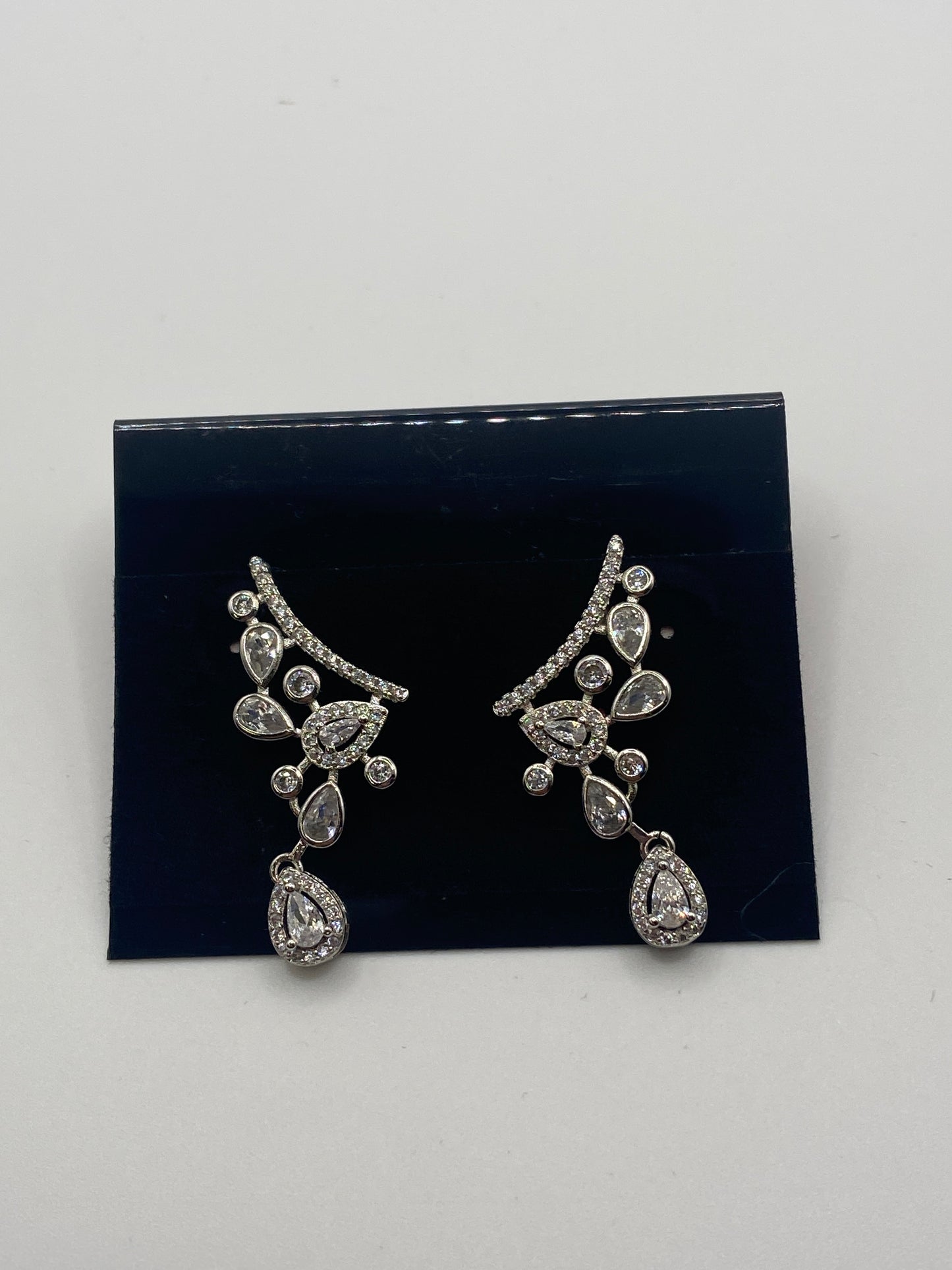 Earrings Dangle/drop By Clothes Mentor