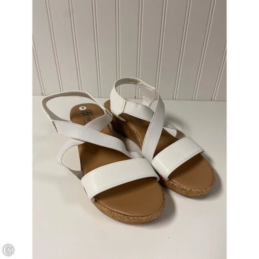 Sandals Heels Wedge By Clothes Mentor In Tan & White, Size: 7