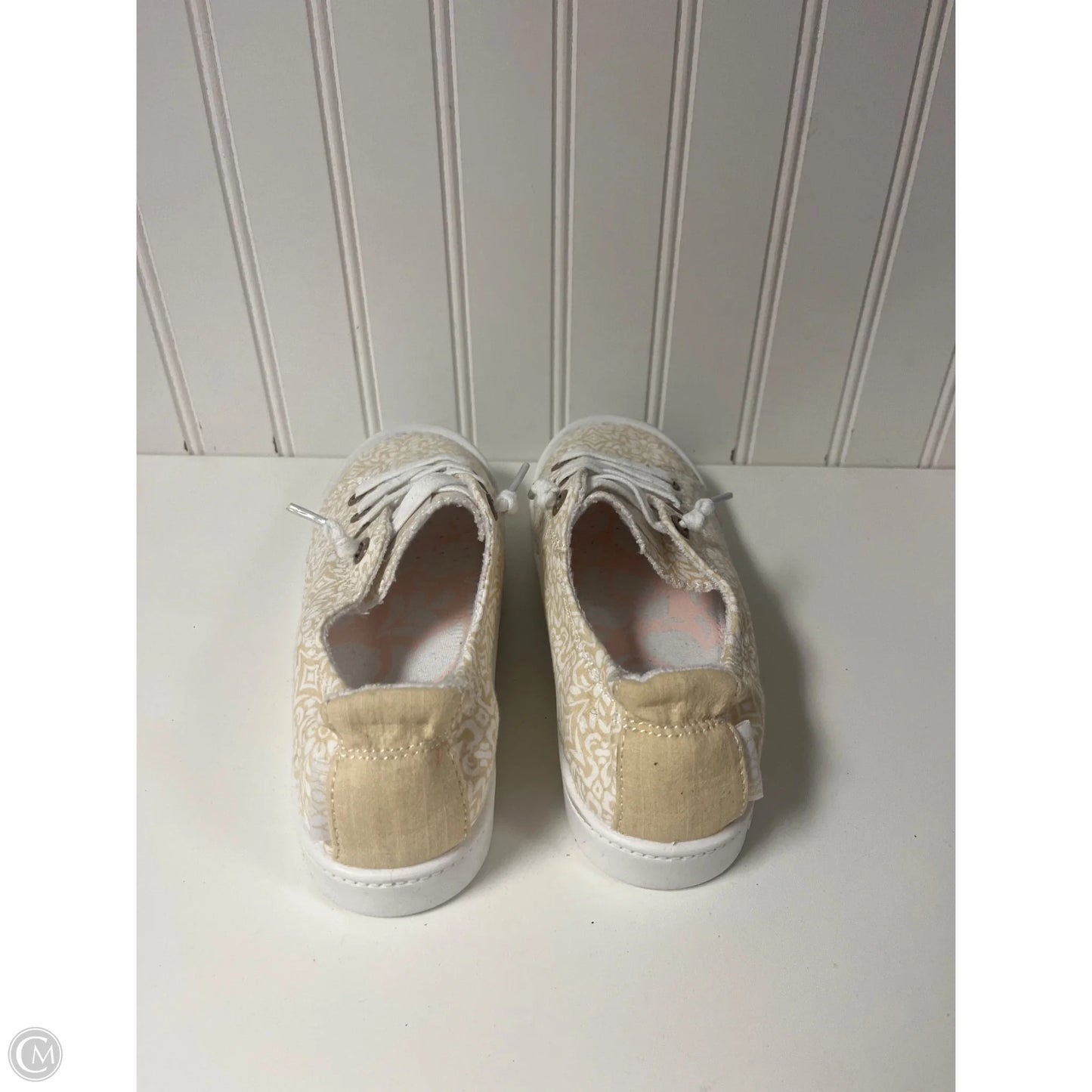 Shoes Sneakers By Roxy In White & Yellow, Size: 6.5