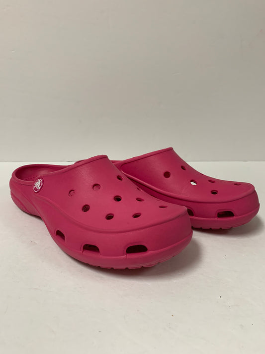Shoes Flats By Crocs  Size: 7