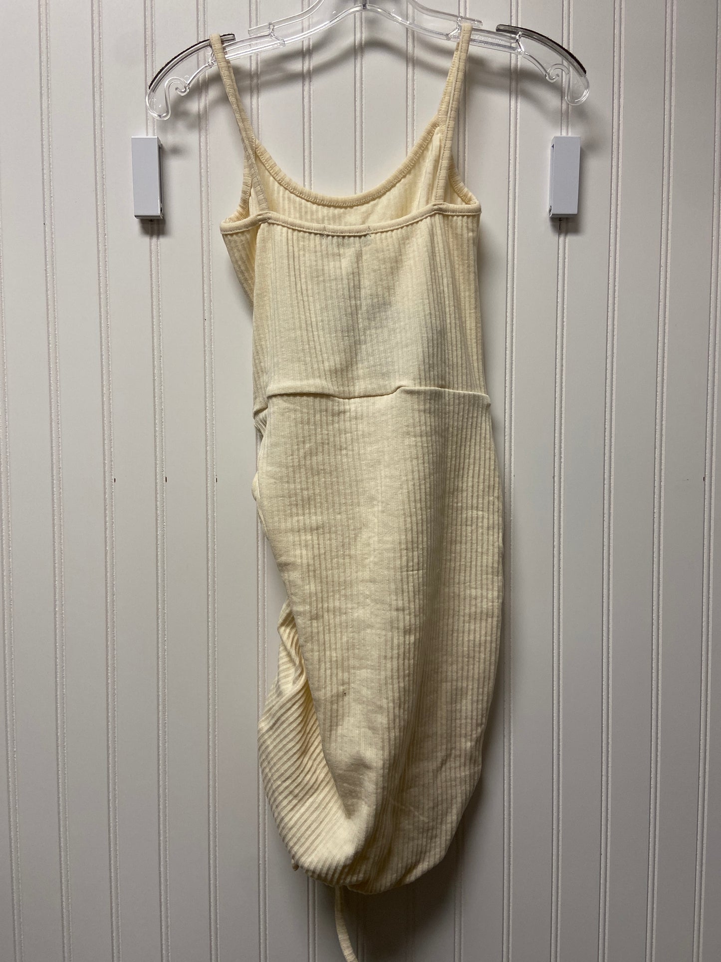 Cream Dress Casual Short Pretty Little Thing, Size S