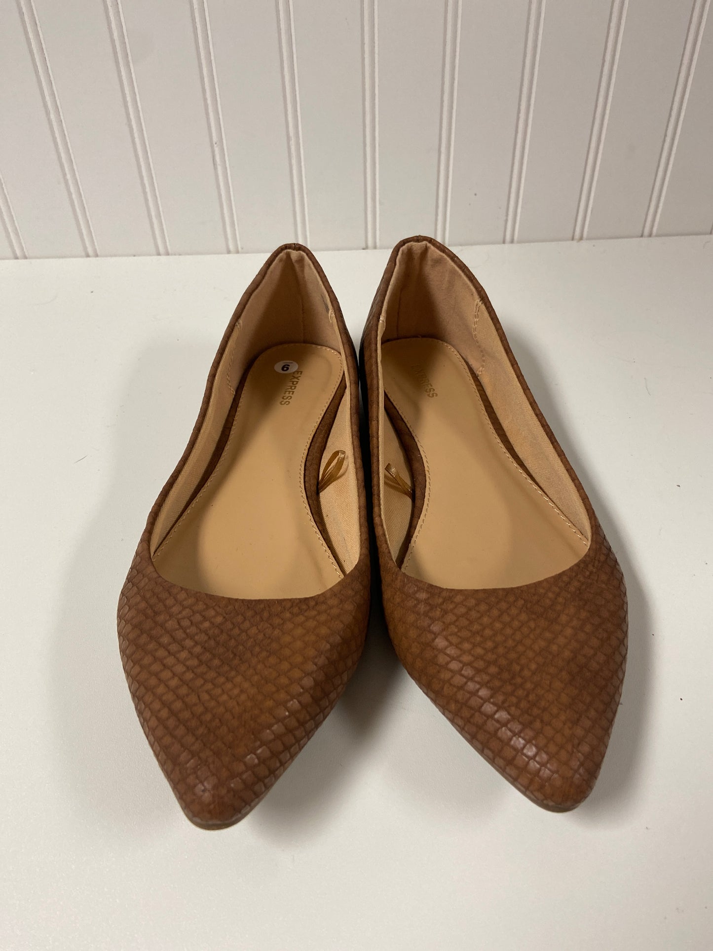 Brown Shoes Flats Express, Size 9