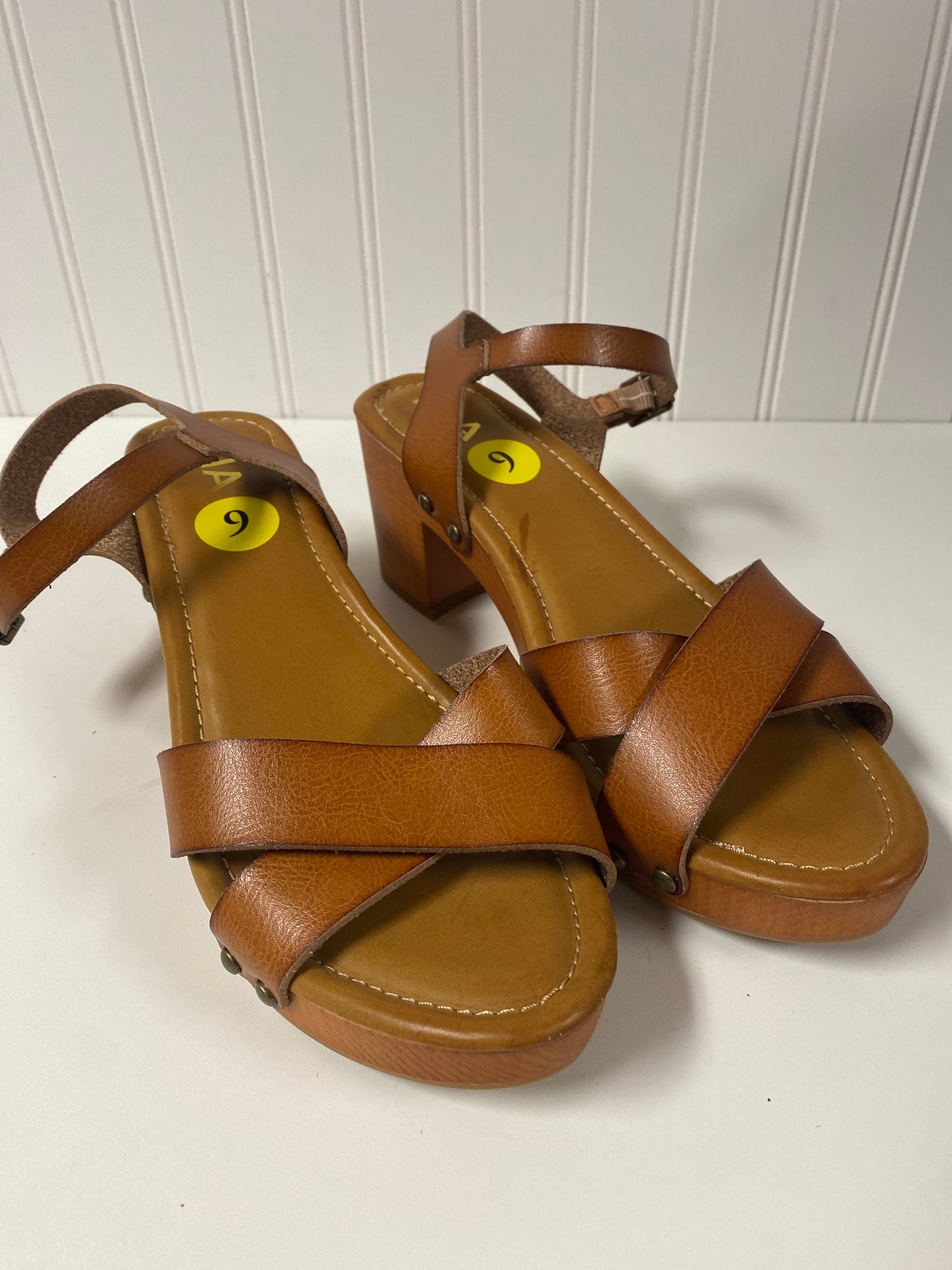 Brown Sandals Heels Block Mia, Size 9