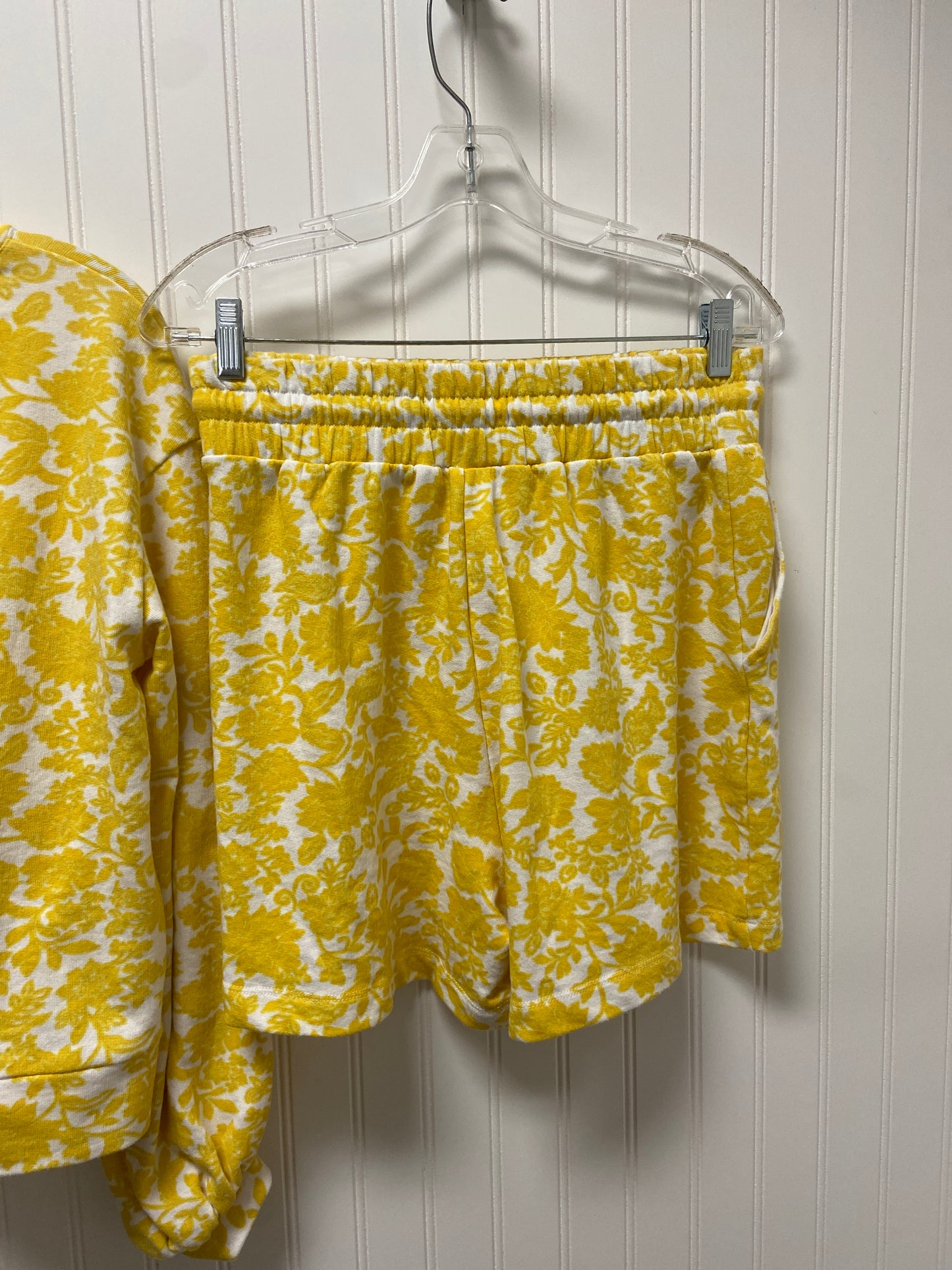 White & Yellow Shorts Set Who What Wear, Size S