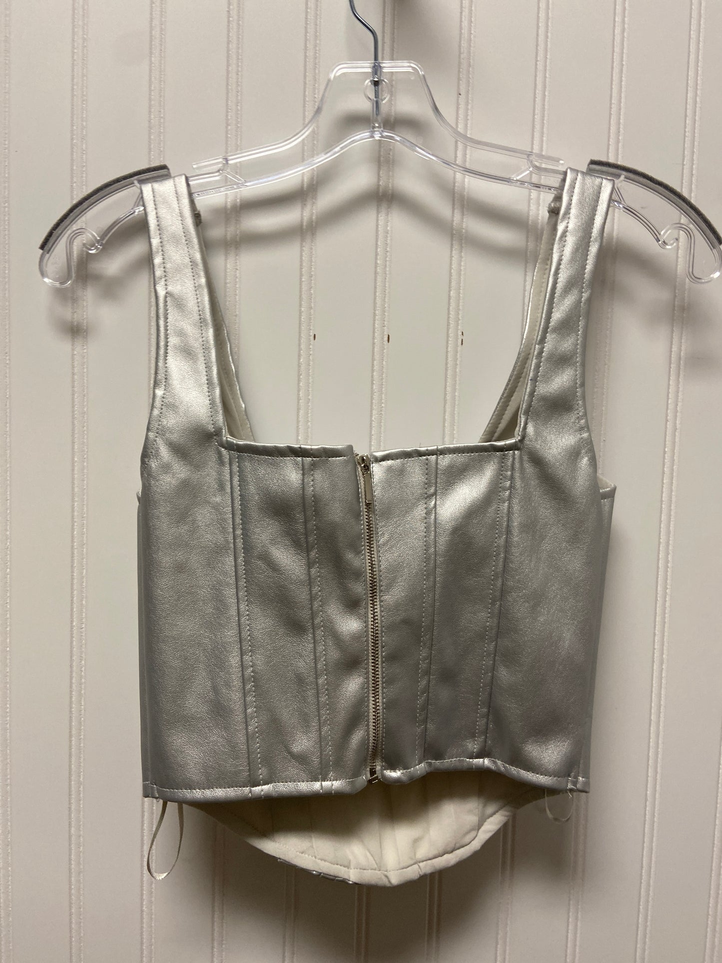 Silver Top Sleeveless Japna, Size M