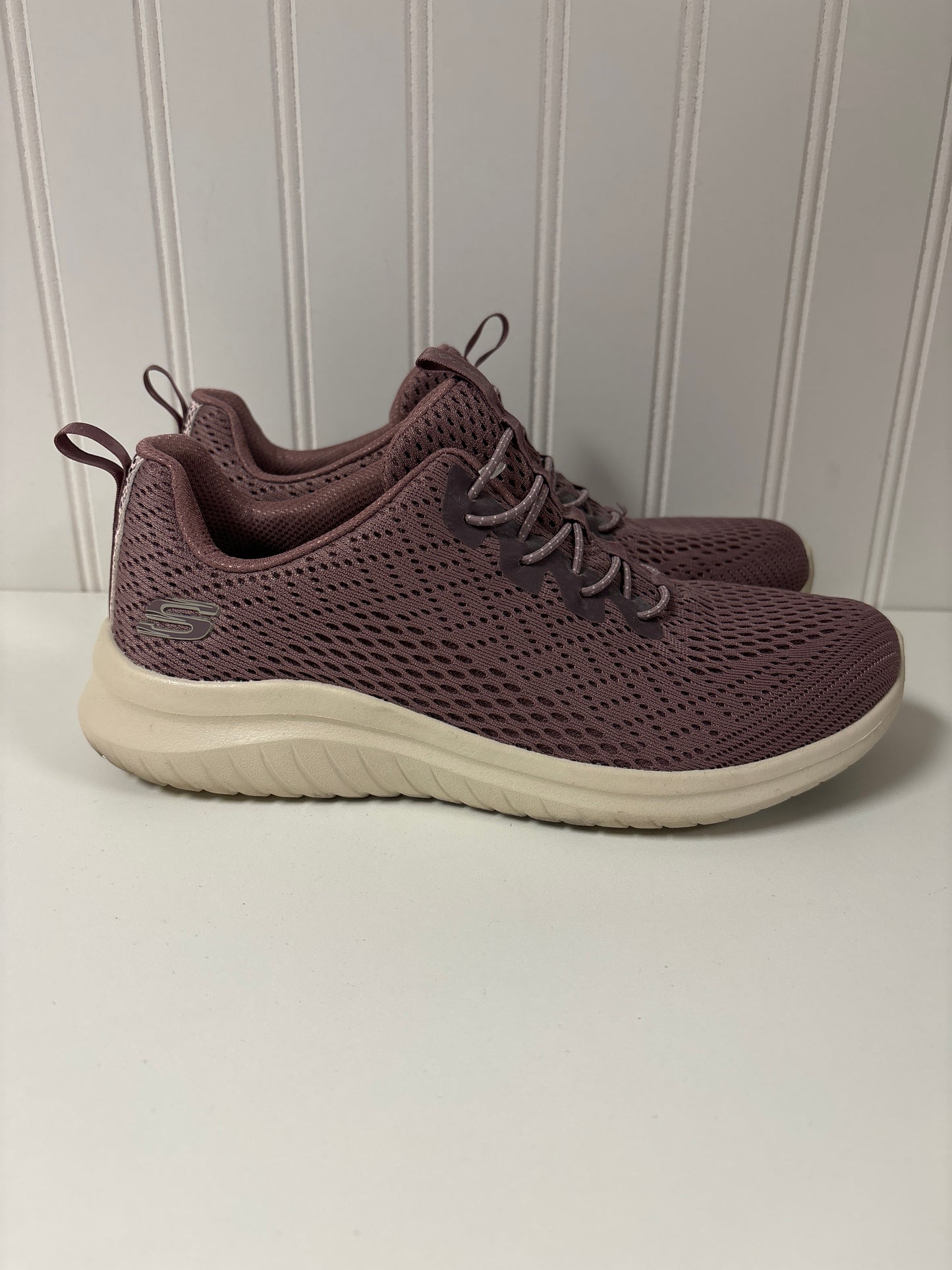 Shoes Sneakers By Skechers In Mauve, Size: 6