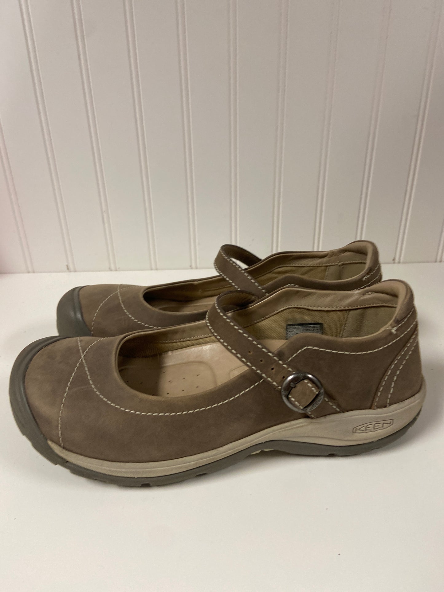 Shoes Sneakers By Keen In Taupe, Size: 9