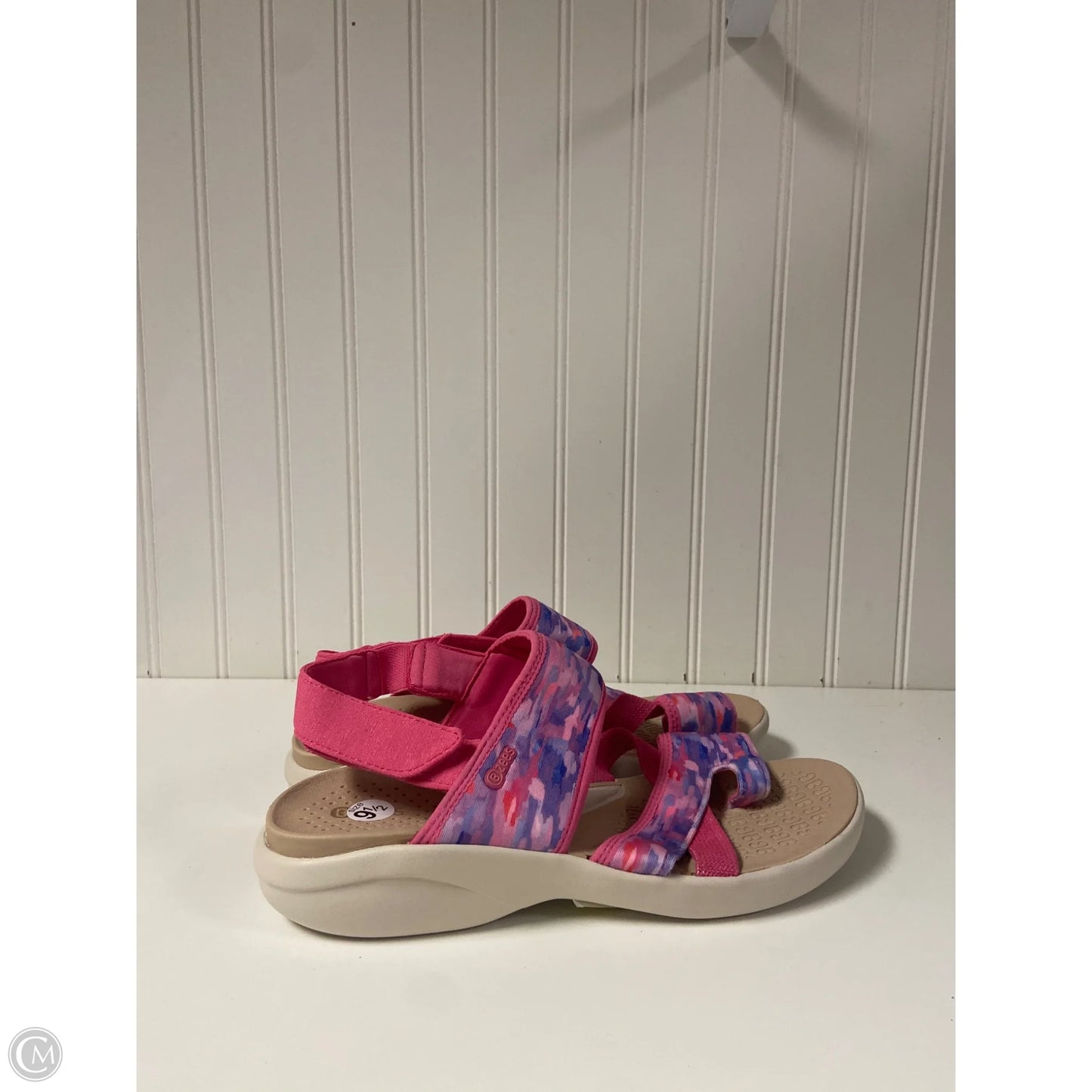 Sandals Flats By Bzees In Pink & Tan, Size: 9.5