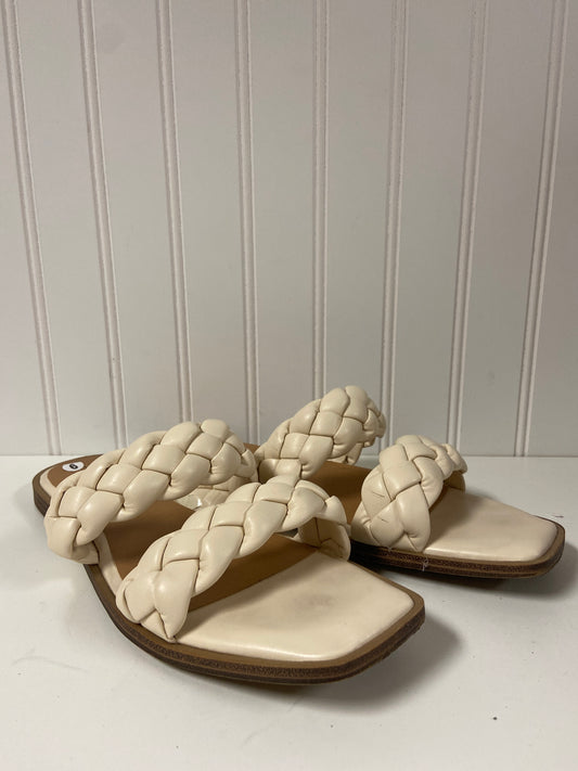 Cream Sandals Flats Time And Tru, Size 9