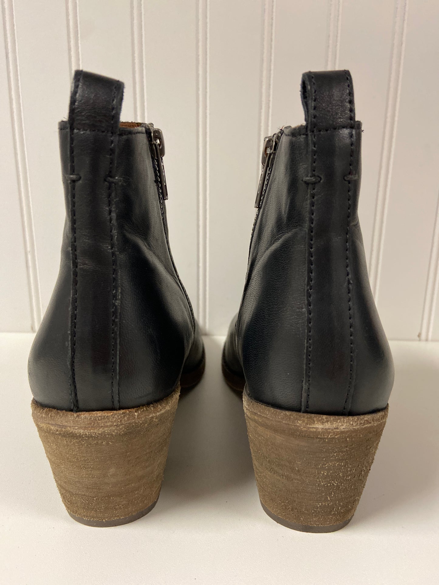 Shoes Designer By Frye In Black, Size: 7.5