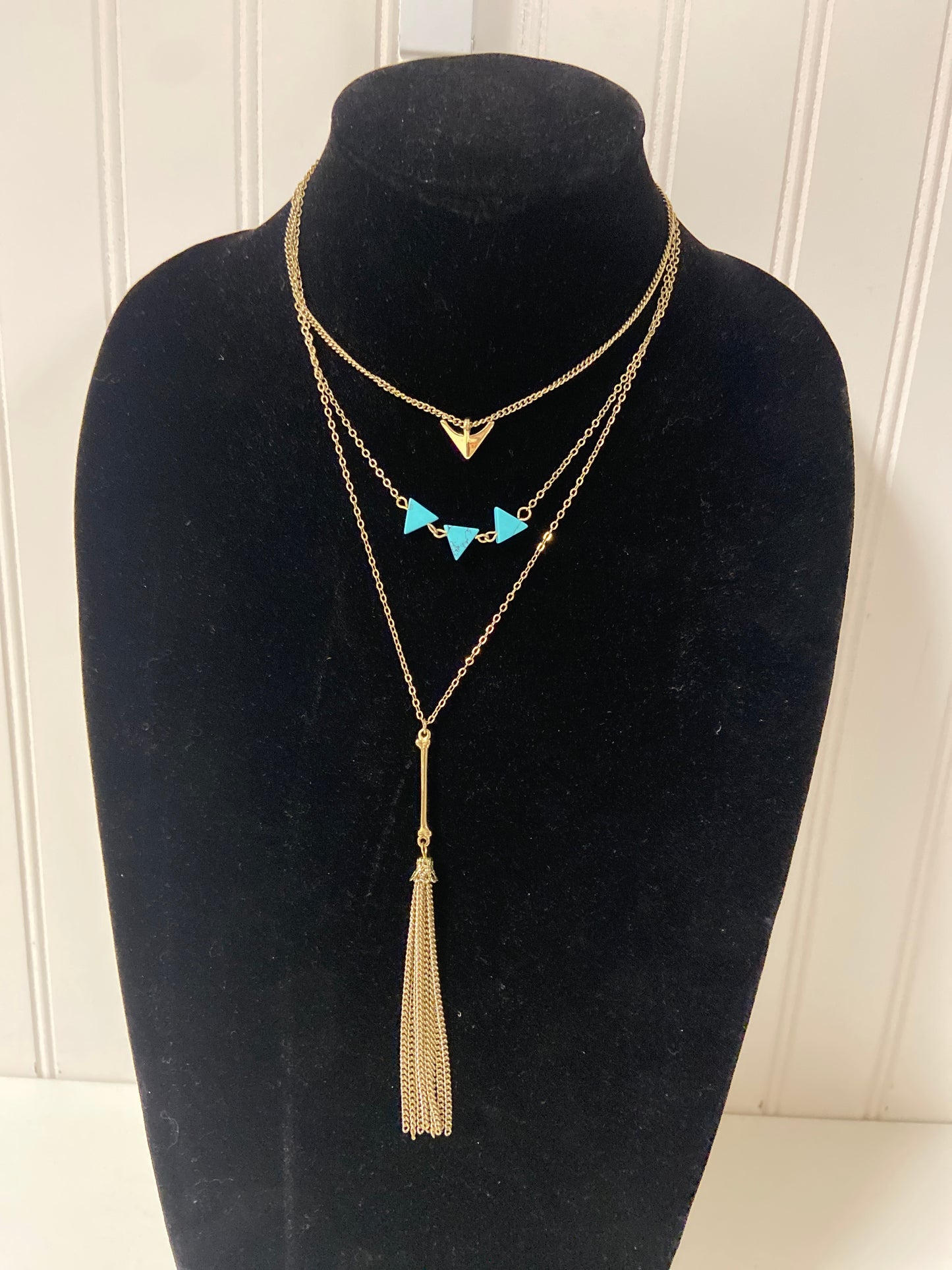 Necklace Layered By Clothes Mentor