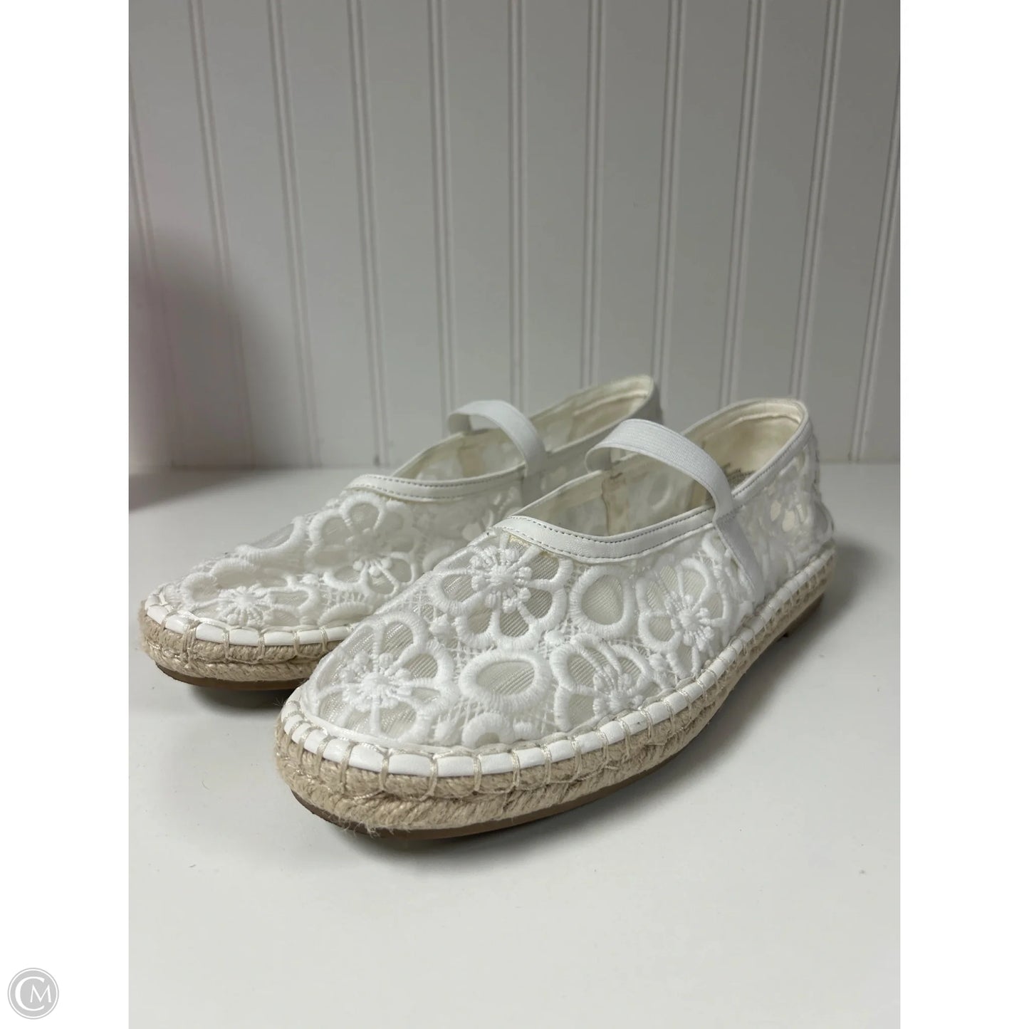 Shoes Flats By Clothes Mentor In White, Size: 8.5