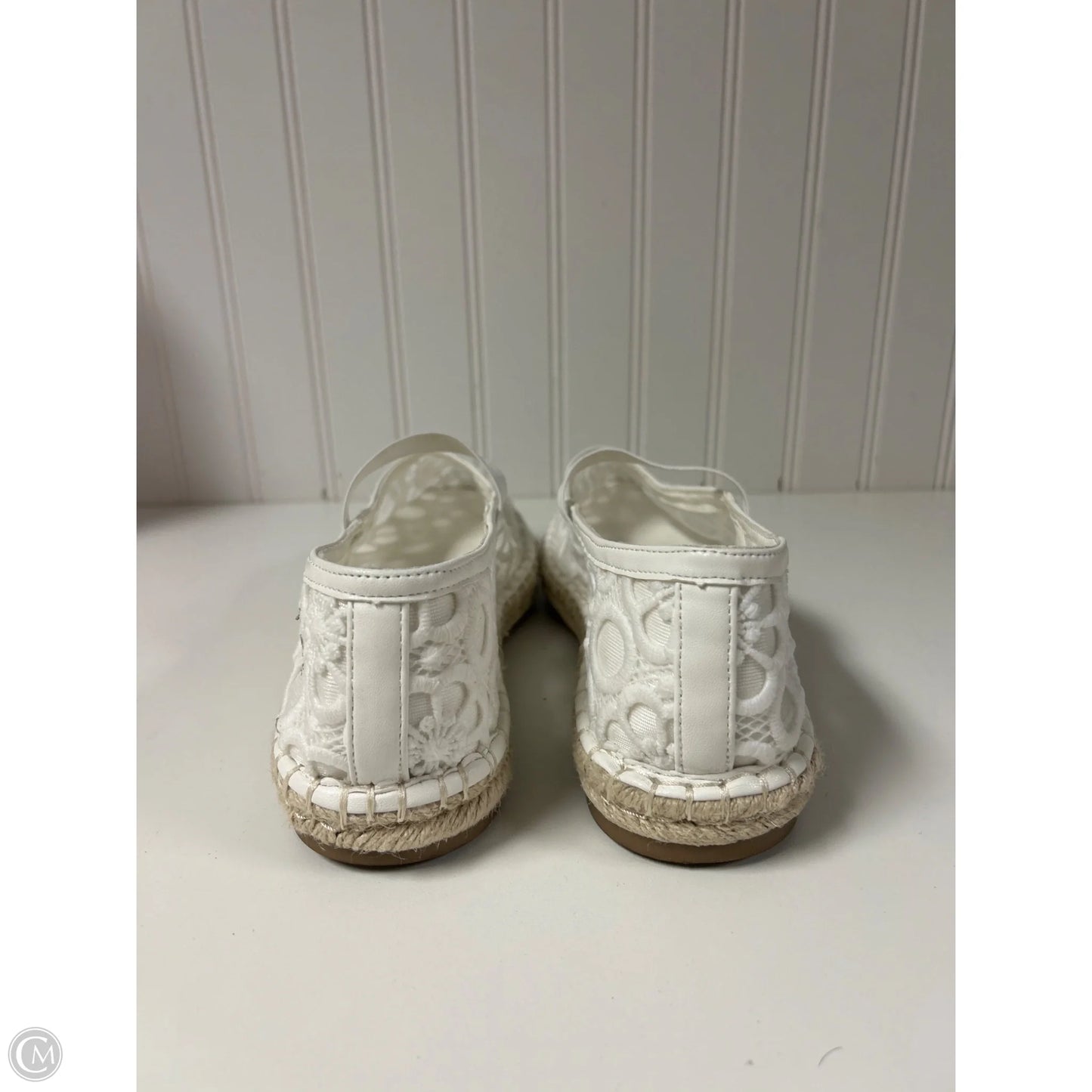 Shoes Flats By Clothes Mentor In White, Size: 8.5
