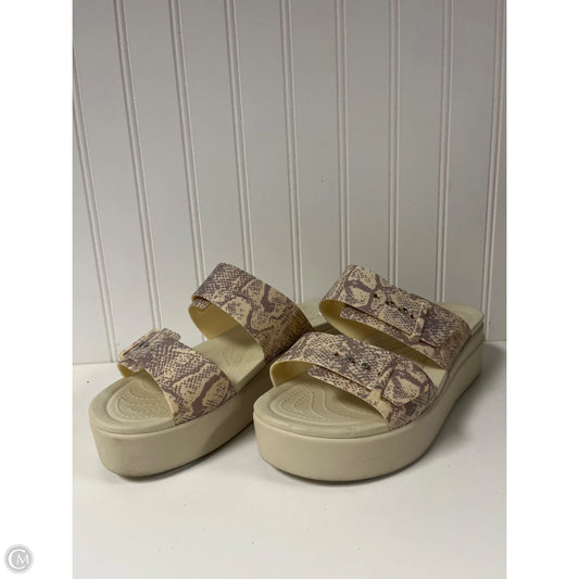 Sandals Heels Platform By Crocs In Cream, Size: 9