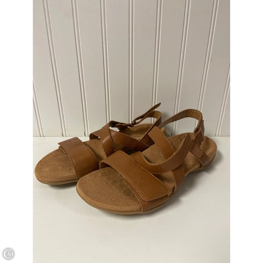 Sandals Flats By Vionic In Tan, Size: 8
