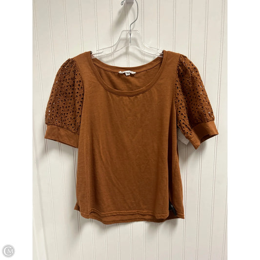 Top Short Sleeve By Jane And Delancey In Tan, Size: M