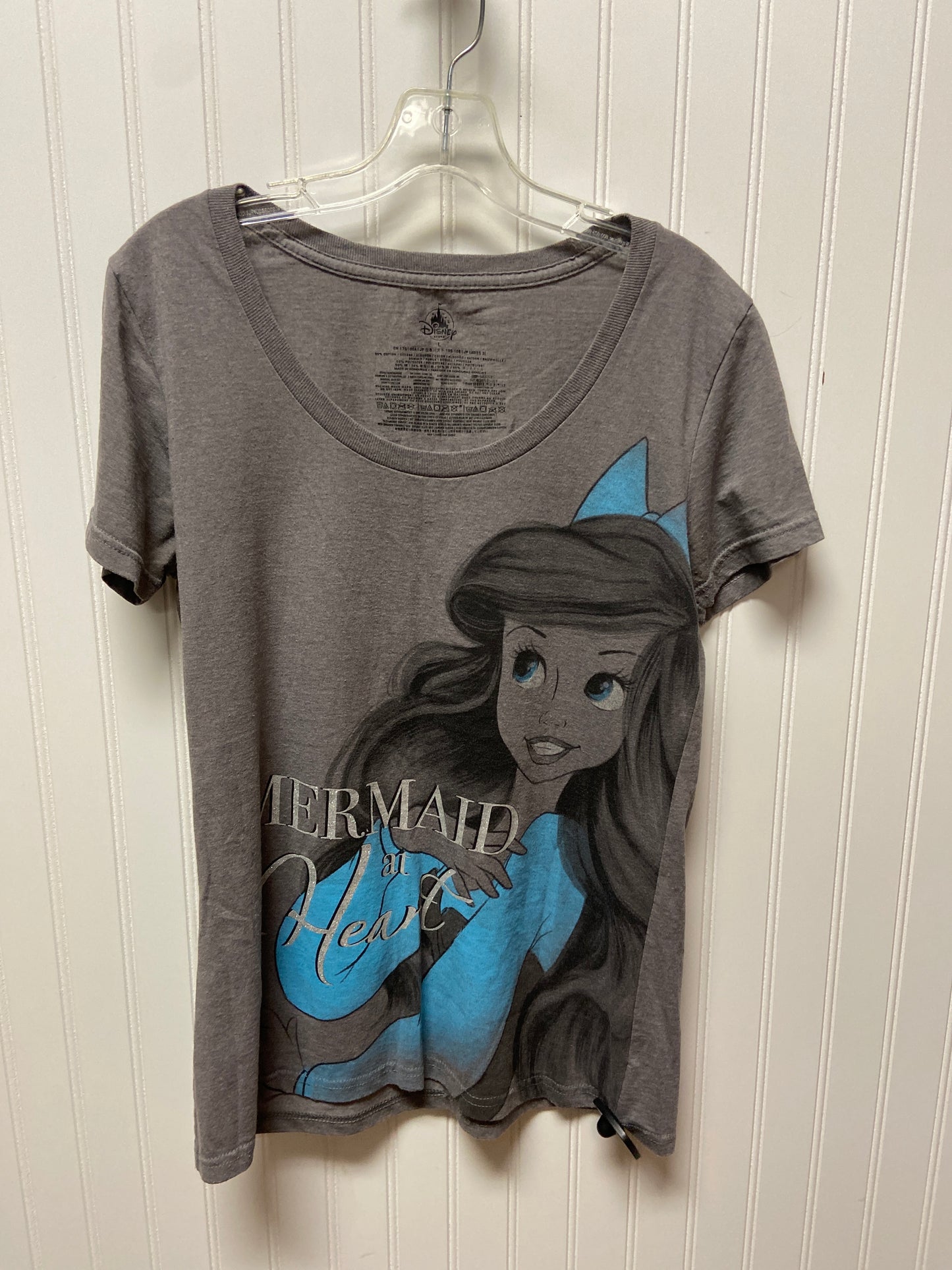 Top Short Sleeve By Disney Store In Grey, Size: L