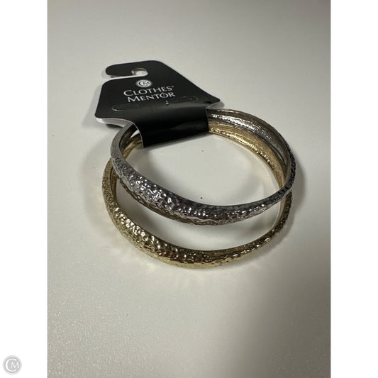 Bracelet Bangle By Clothes Mentor, Size: 02 Piece Set