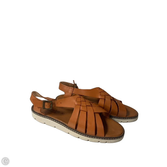 Sandals Flats By Bearpaw In Brown, Size: 10