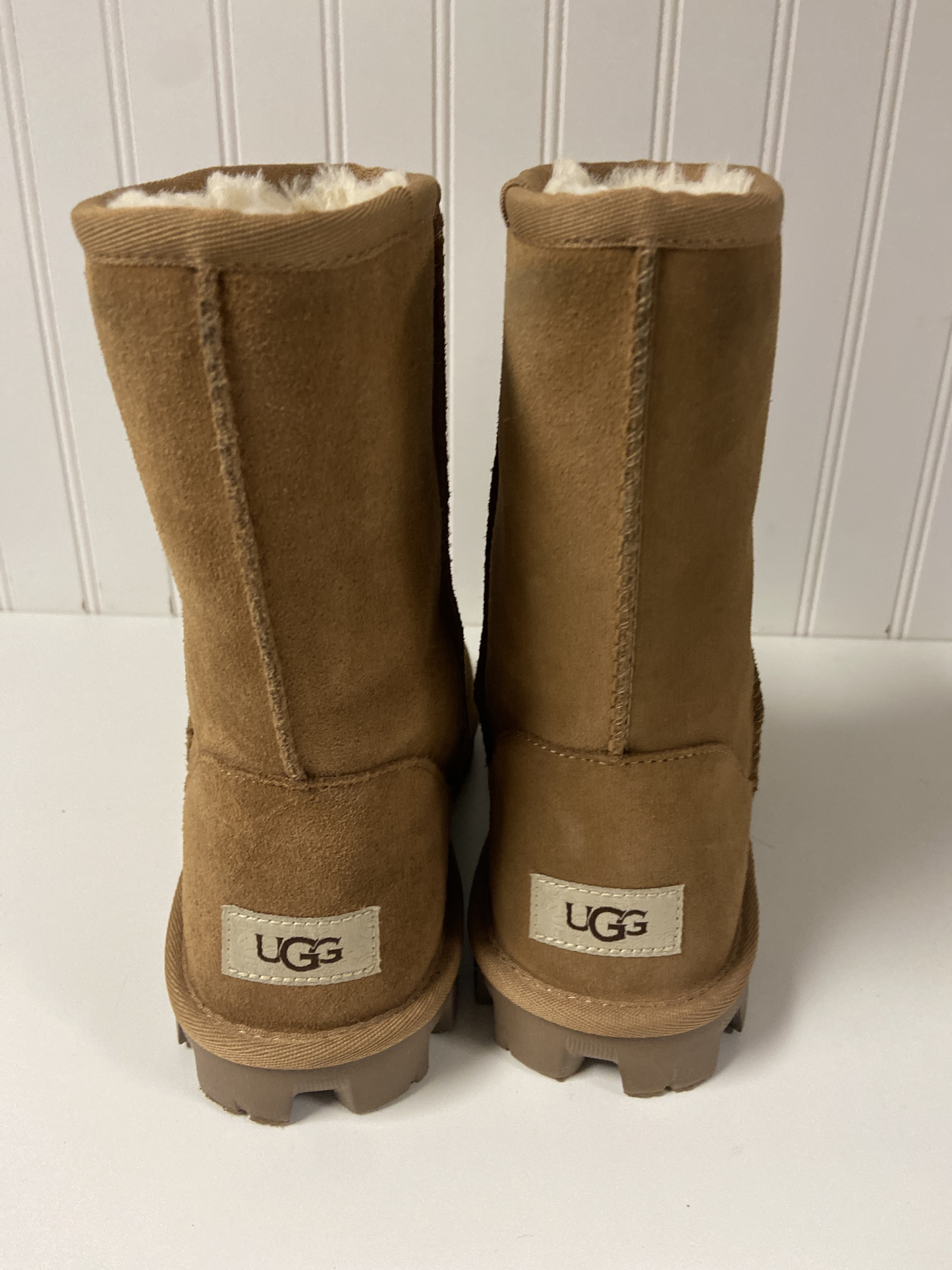 Shoes Designer By Ugg  Size: 7