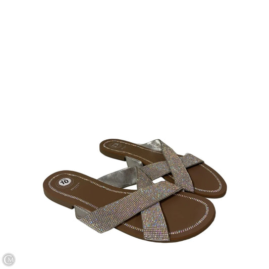 Sandals Flats By Clothes Mentor In Silver, Size: 10