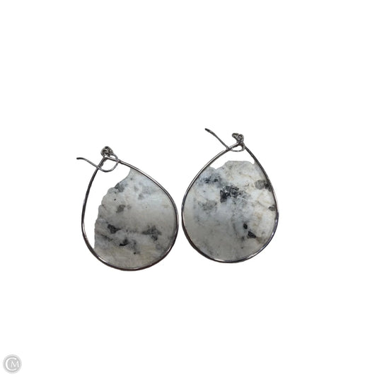 Earrings Dangle/drop By Clothes Mentor, Size: 1