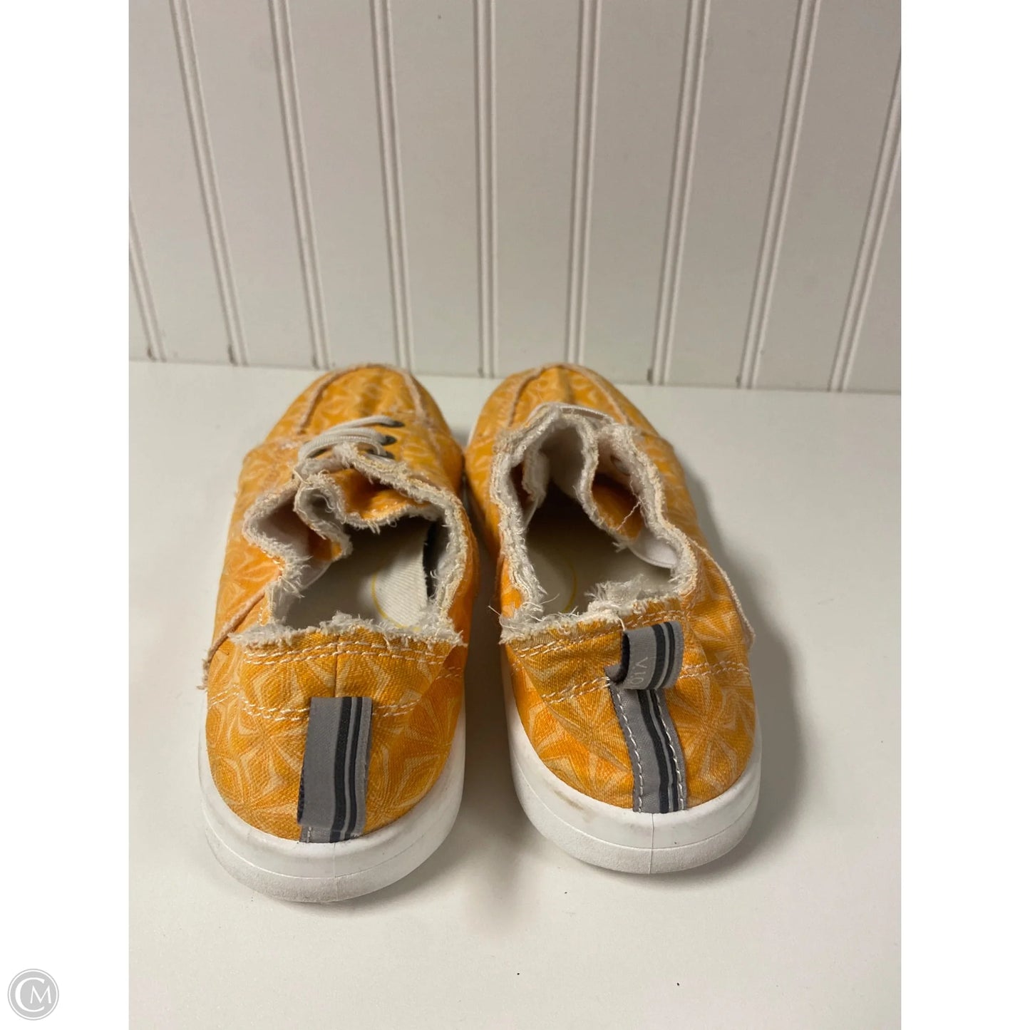 Shoes Sneakers By Vionic In Yellow, Size: 7